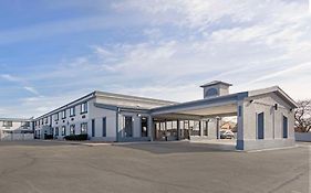 Quality Inn & Suites Bloomington University Area